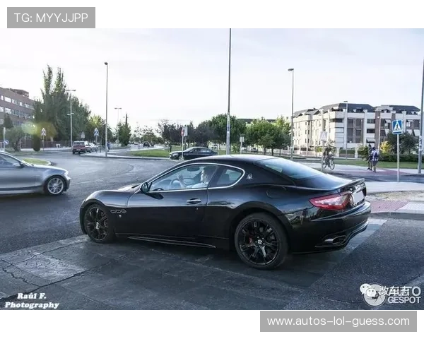 足球明星们驾驭的豪车榜单 揭秘他们的私人座驾和品味生活